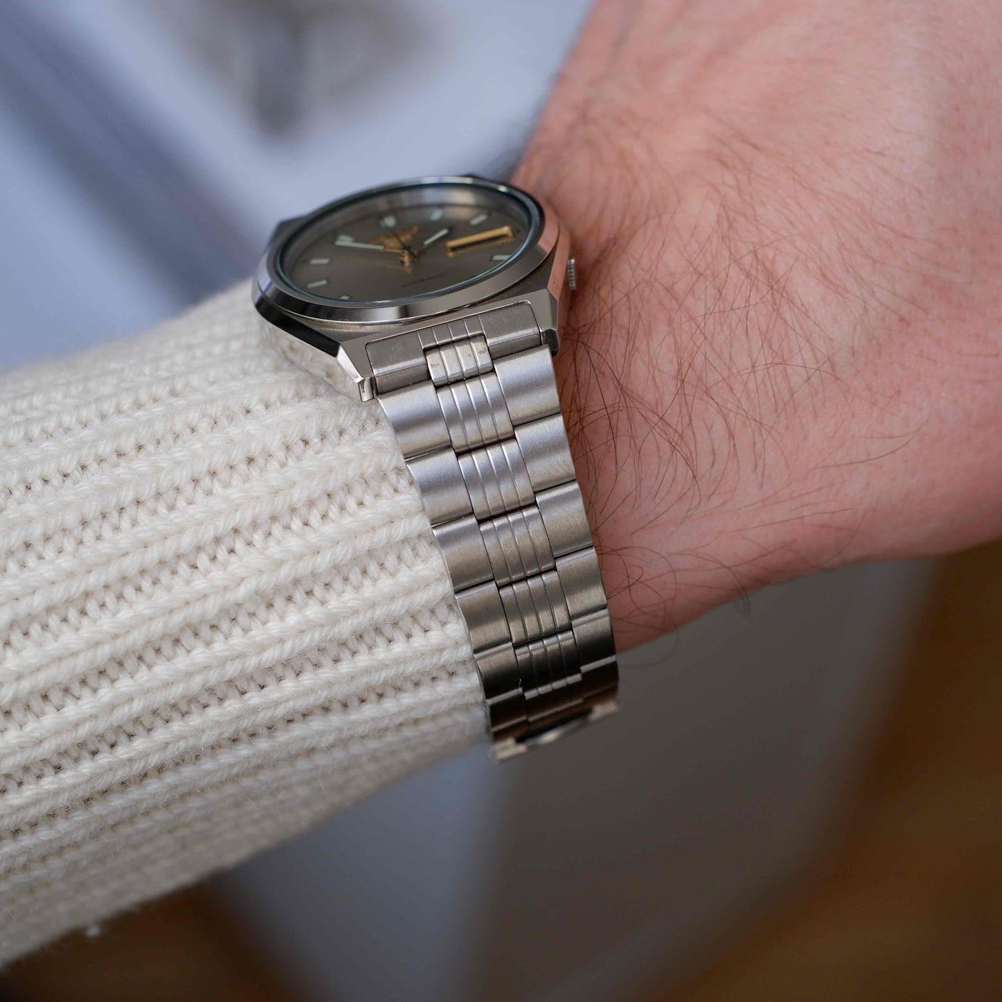 Vintage Seiko 5 Gray Sunburst Automatic from the 80s Mint Condition