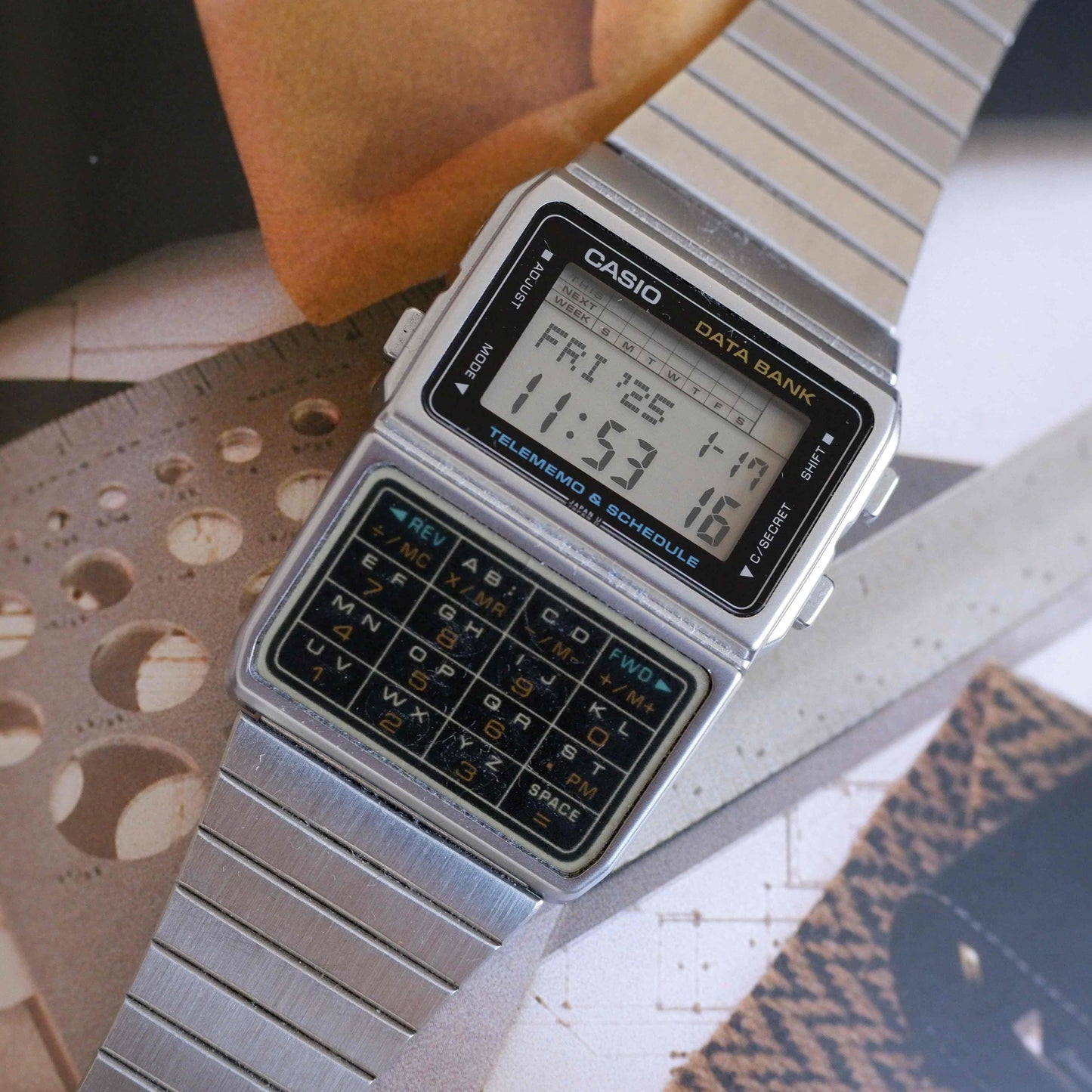 Vintage Casio Ref. DBC-610 Data Bank Quartz from the 80s Mint Condition