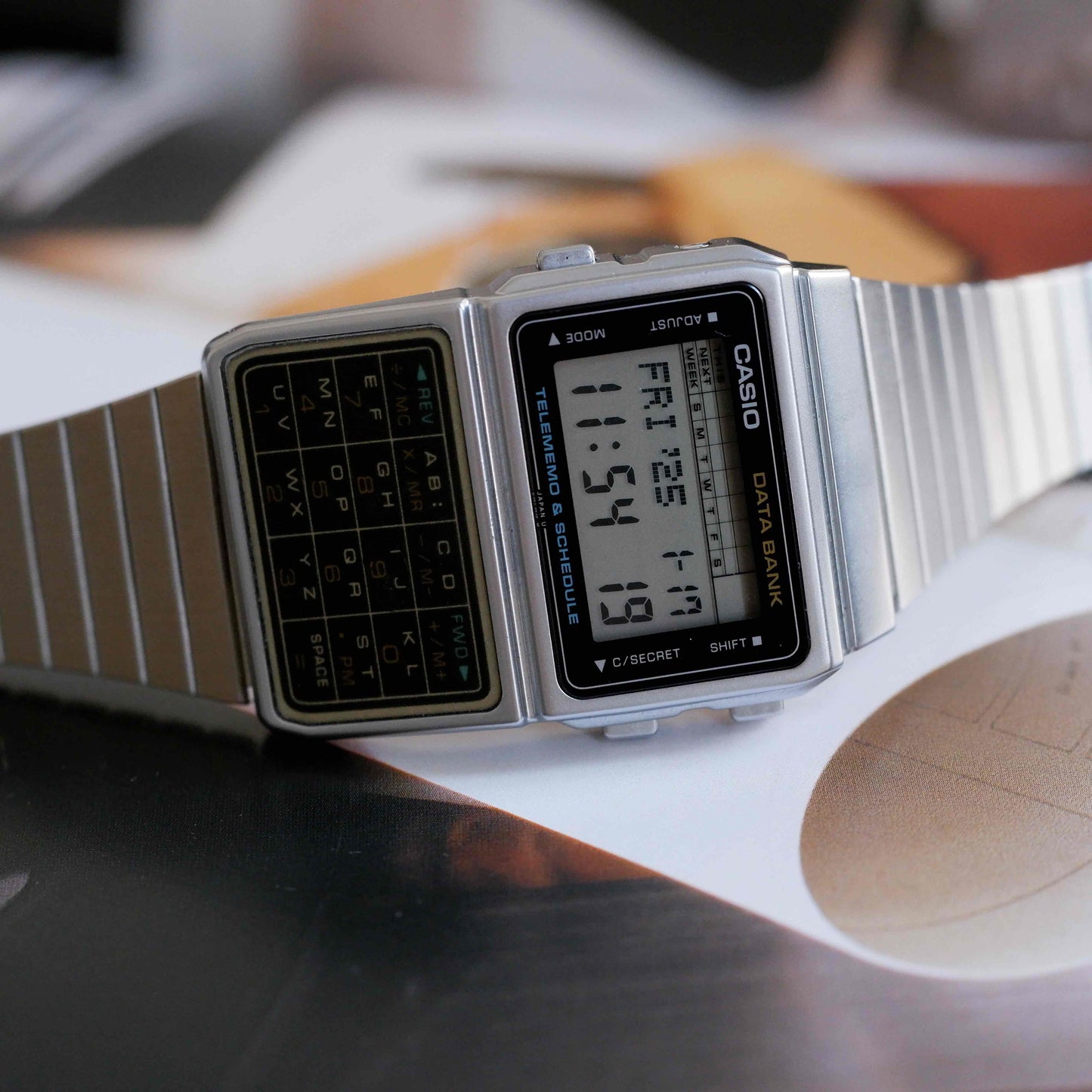 Vintage Casio Ref. DBC-610 Data Bank Quartz from the 80s Mint Condition