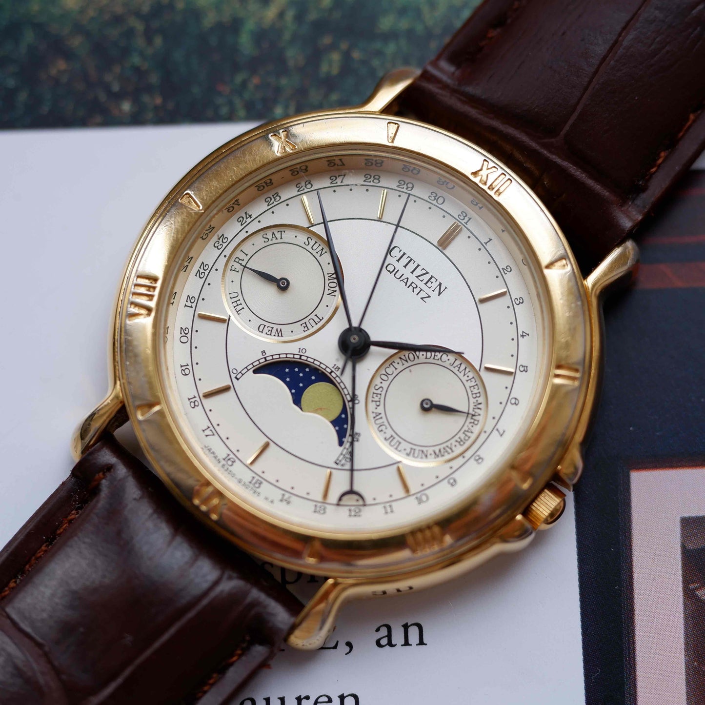 Vintage Citizen Moonphase Triple Calendar Watch 80s Gold Quartz