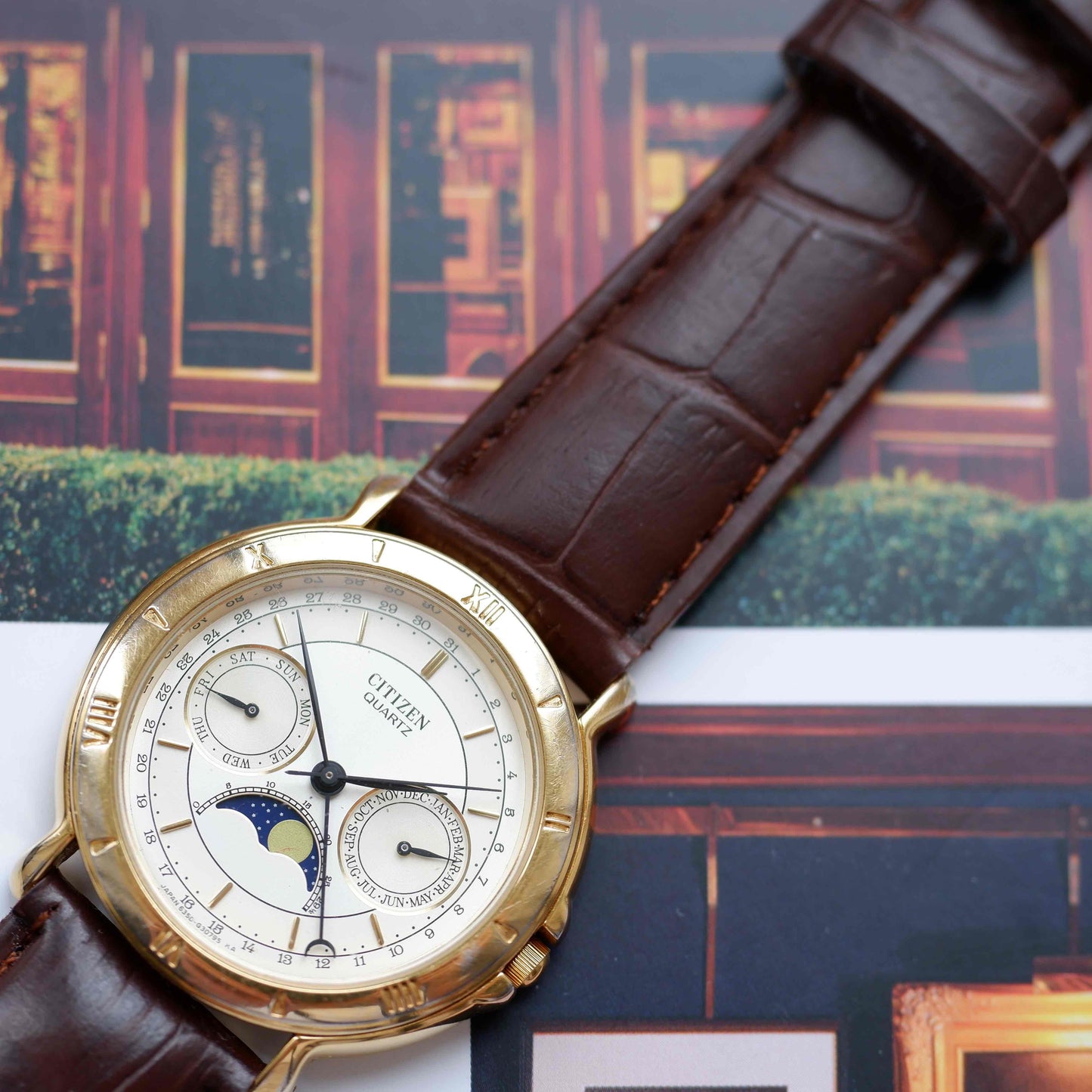 Vintage Citizen Moonphase Triple Calendar Watch 80s Gold Quartz
