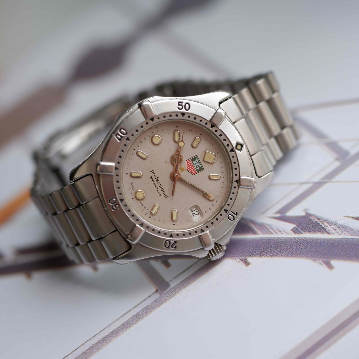Vintage Tag Heuer Professional 2000 Ref. WE1211-R Date Quartz 90s