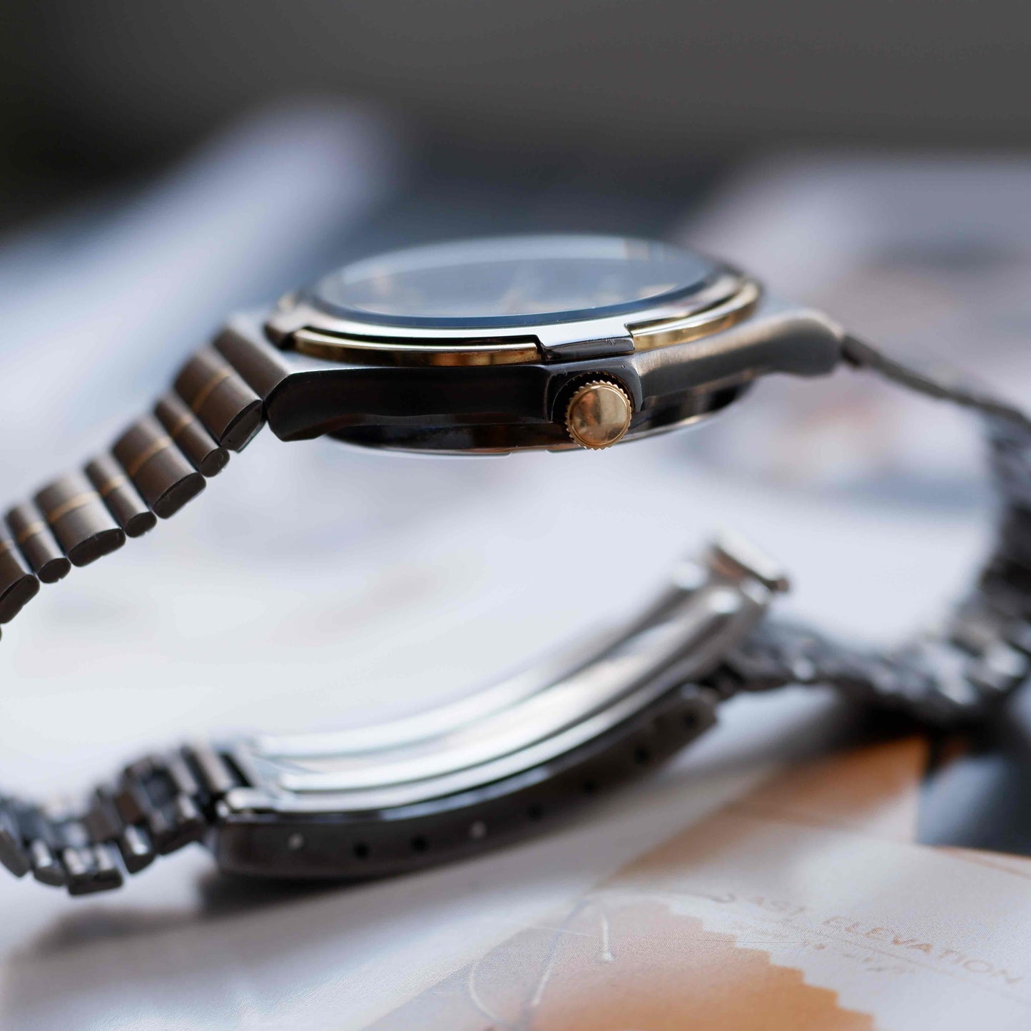 Vintage Seiko SQ100 Day and Date Quartz Black and Gold from the 80s