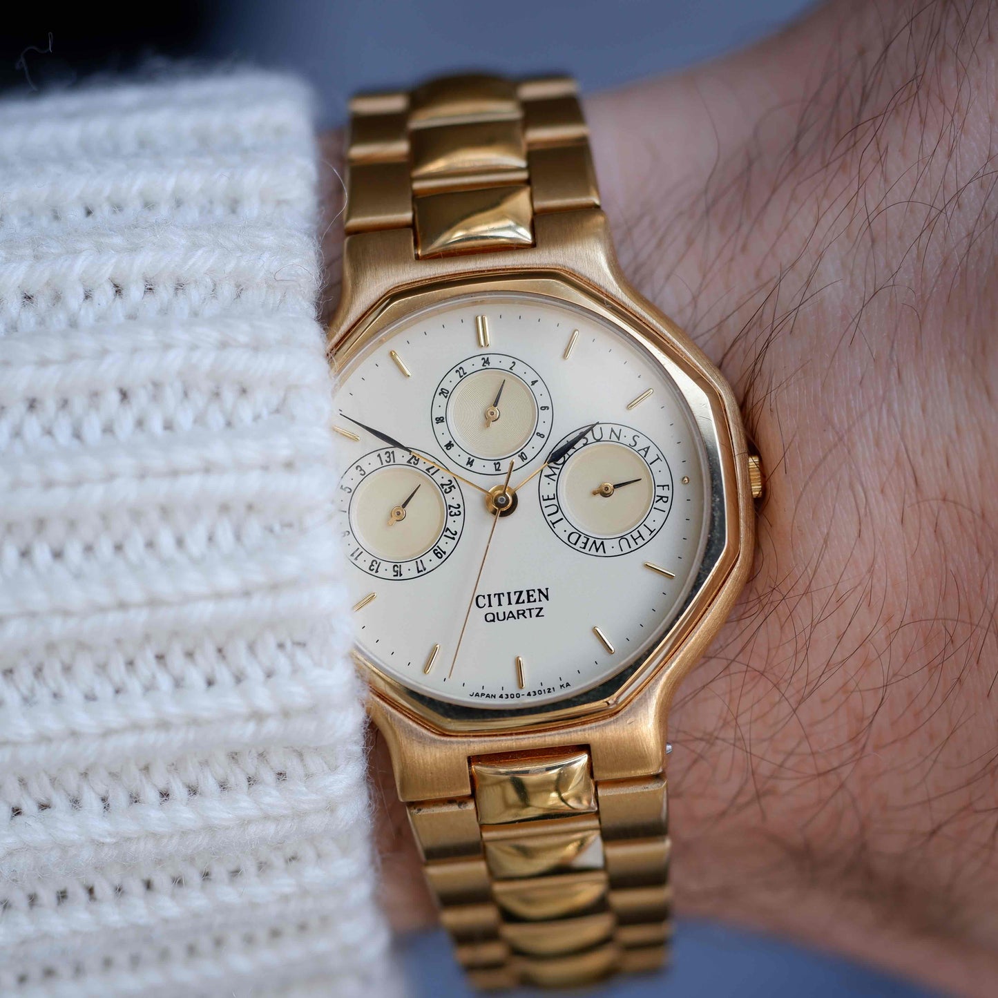 Vintage Citizen Dress Watch 90s Gold White Sub Dial Quartz Mint