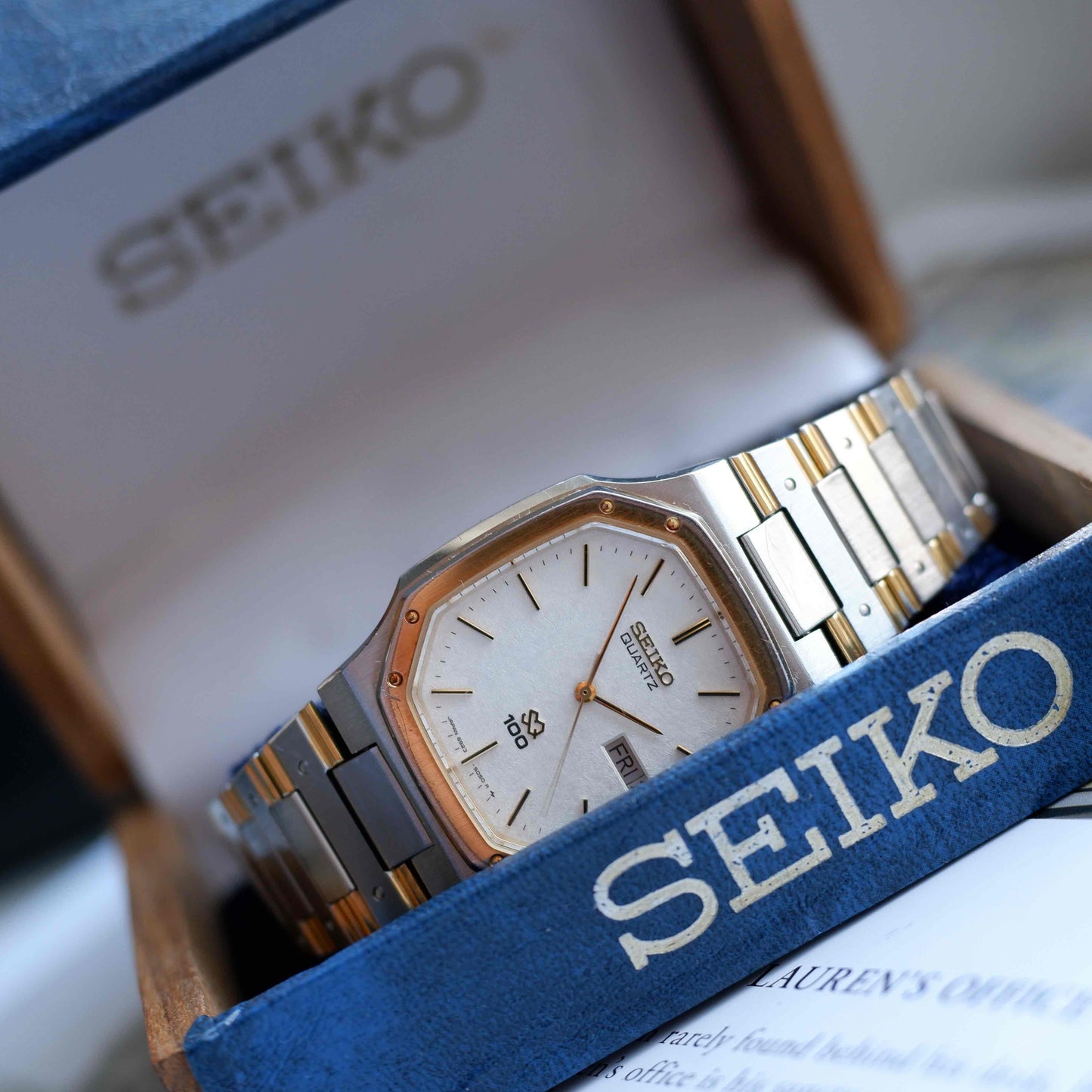 Vintage Seiko SQ 100 Ref. 6923-5050 Snowflake Dial Quartz Two Tone 80s with Box