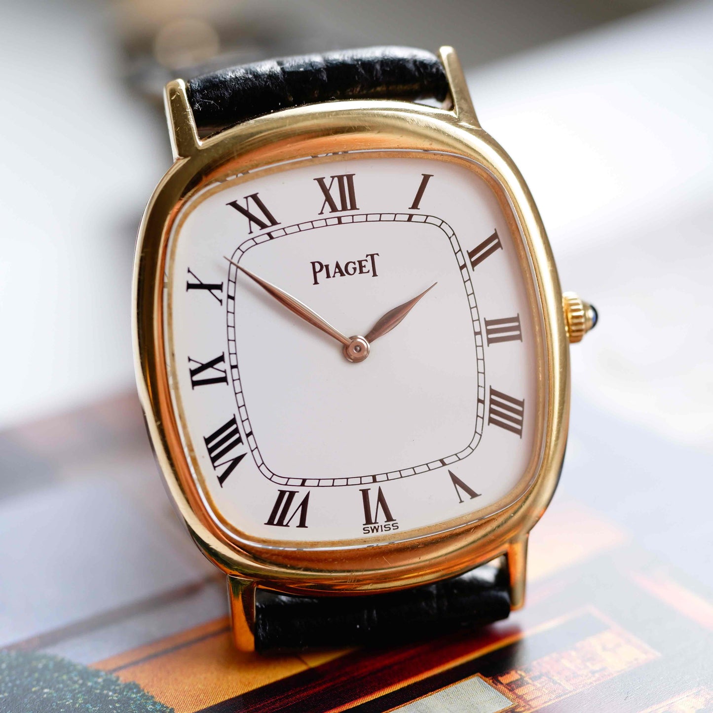 Vintage Piaget Onyx Ellipse Ref.9454 Mechanical 70s 18k Gold Ultra Slim Mint