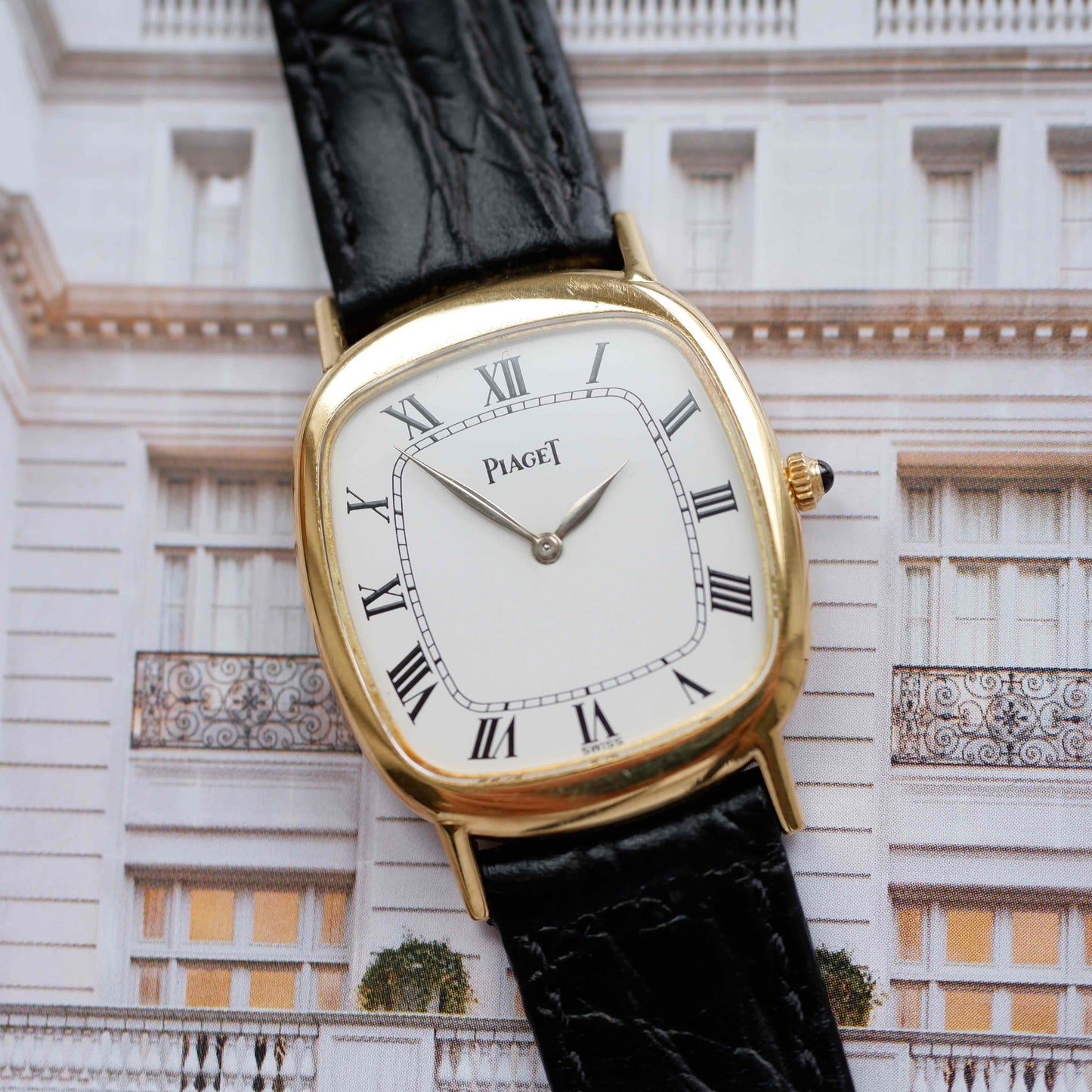 Vintage Piaget Onyx Ellipse Ref.9454 Mechanical 70s 18k Gold Ultra Slim Mint