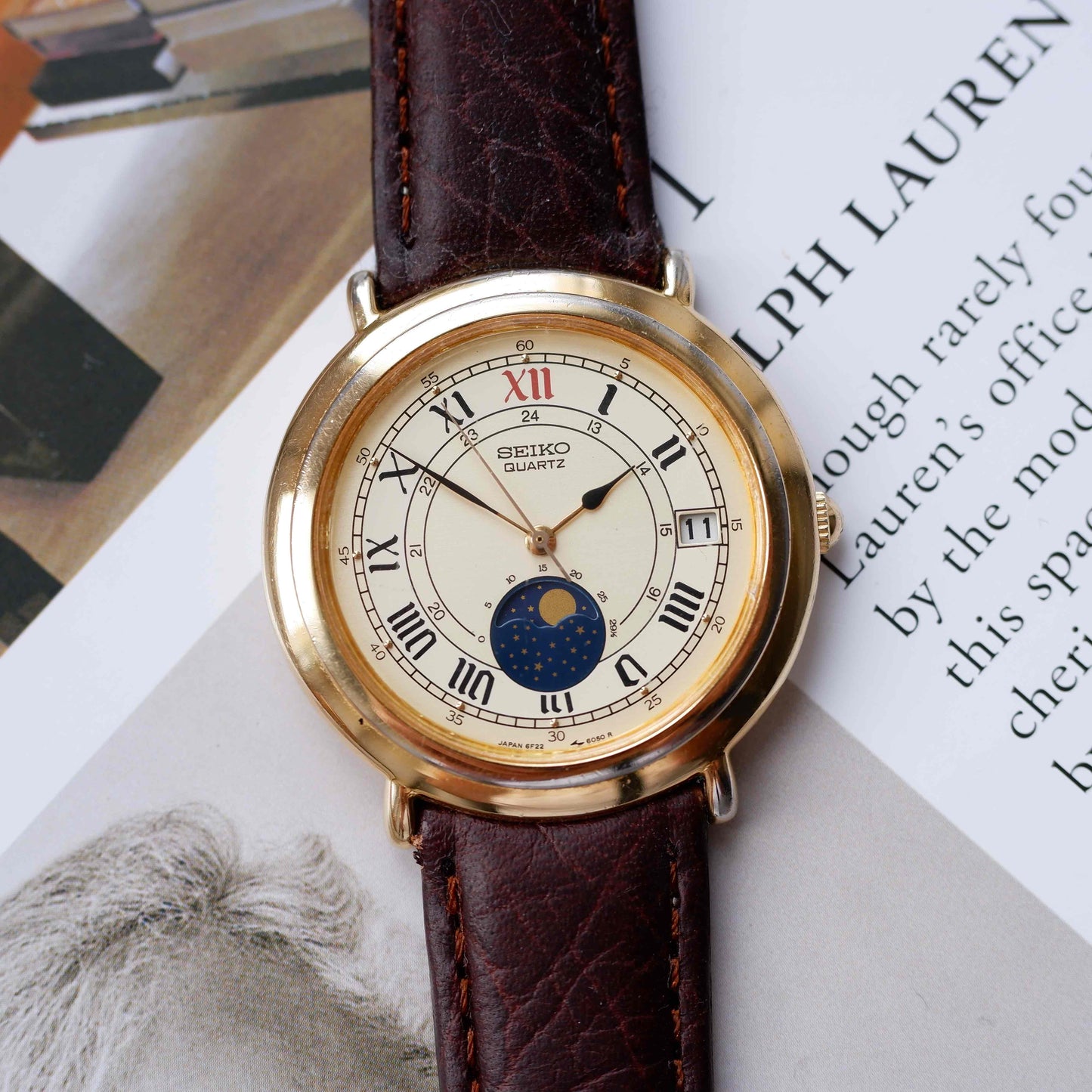 Vintage Seiko Moon Phase Ref.6F22-6059 Dress Watch 80s Gold White Dial Quartz