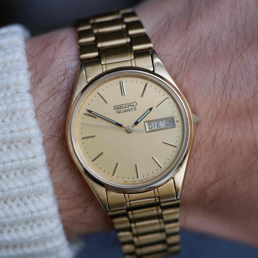 Vintage Seiko Quartz Day Date 90s with Golden Dial