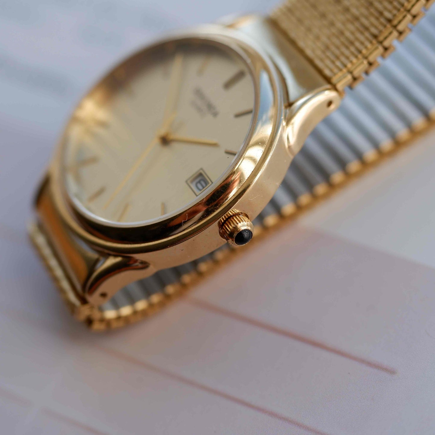 Vintage Sekonda Gold Flexi with Golden Dial Date Quartz 80s