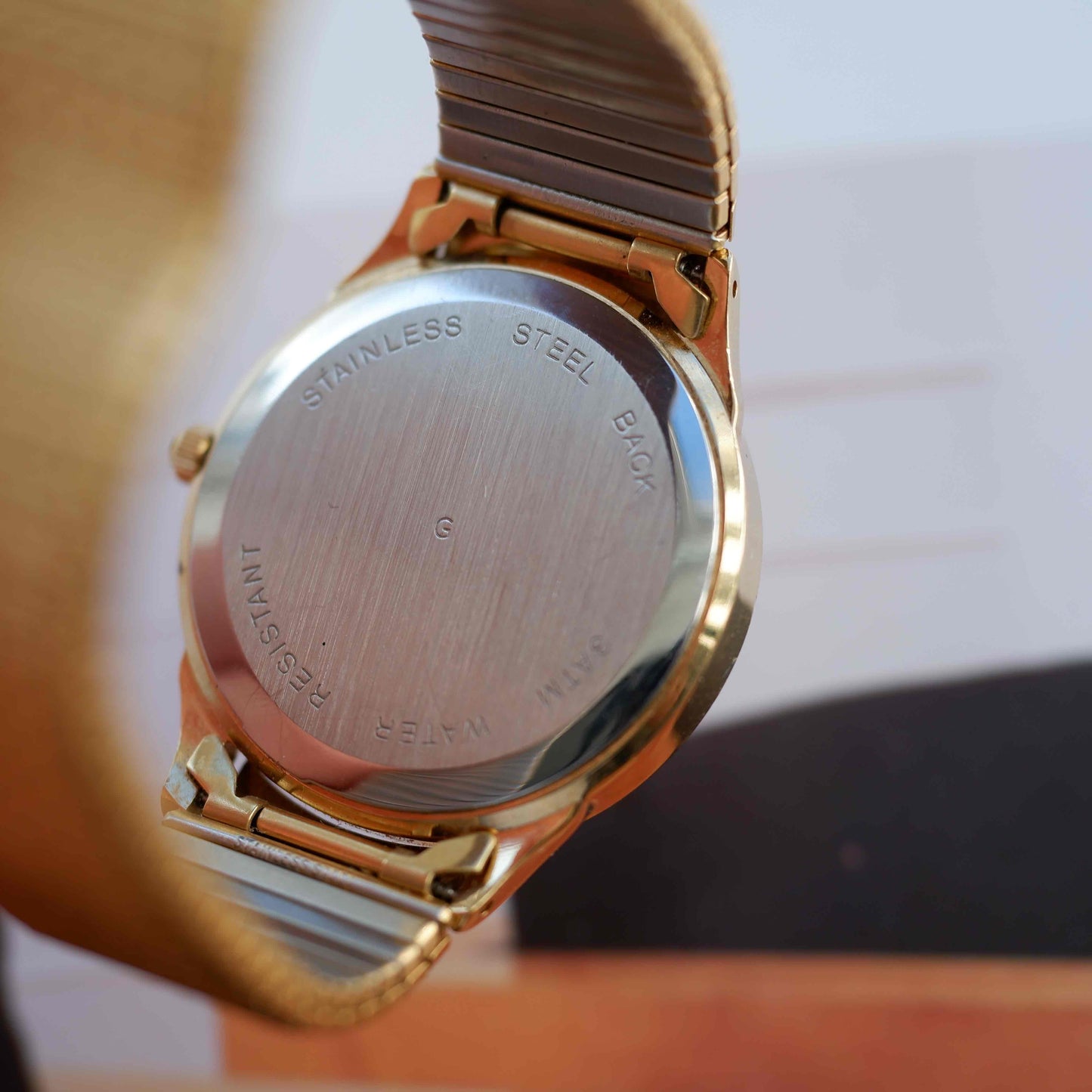 Vintage Sekonda Gold Flexi with Golden Dial Date Quartz 80s