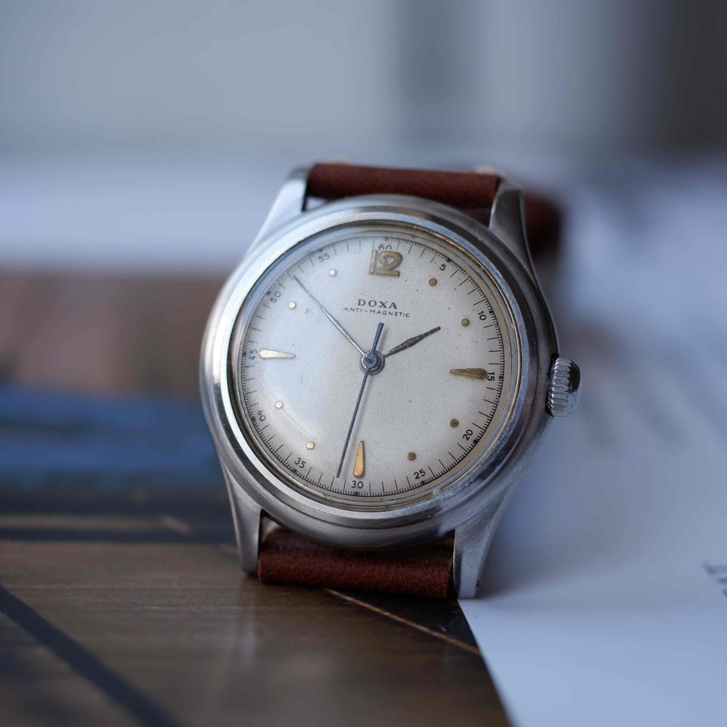 Vintage Doxa Bubble Back Automatic Bidynator 40s White Factory Dial