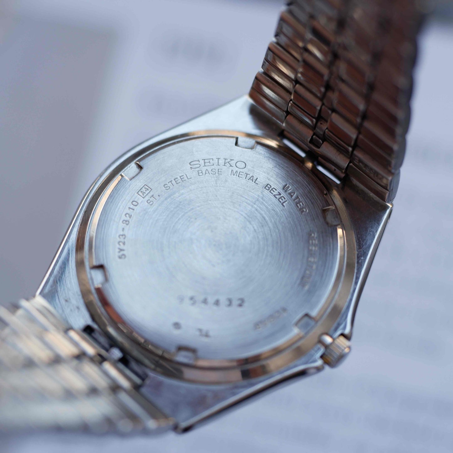 Vintage Seiko SQ 100 Ref. 5Y23-8210 Two-Tone Waffle Dial Day-Date 80s