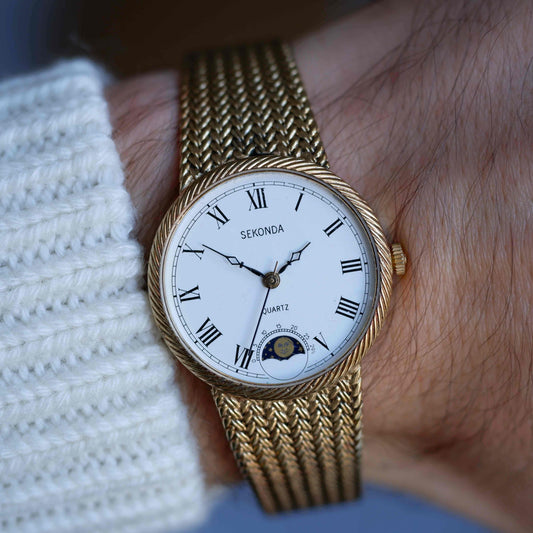 Vintage Sekonda Moon Phase Roman Dial 80s Gold Quartz