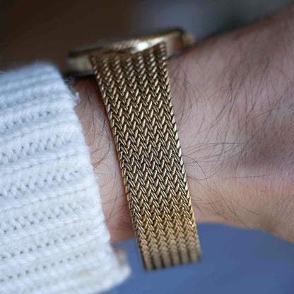 Vintage Sekonda Moon Phase Roman Dial 80s Gold Quartz