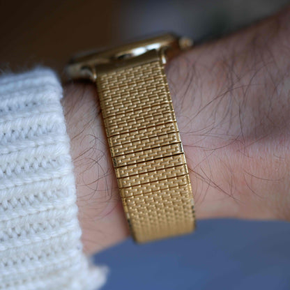 Vintage Sekonda Gold Flexi with Golden Dial Date Quartz 80s