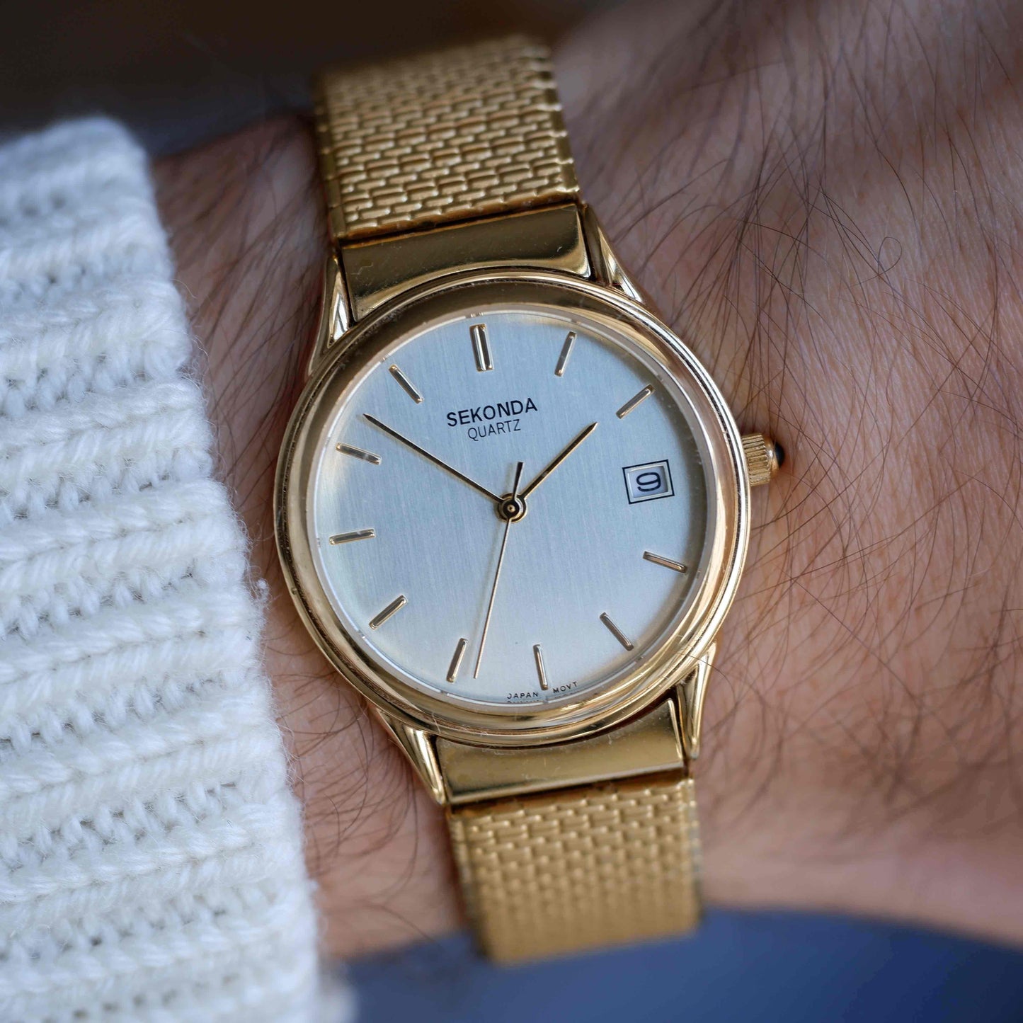 Vintage Sekonda Gold Flexi with Golden Dial Date Quartz 80s