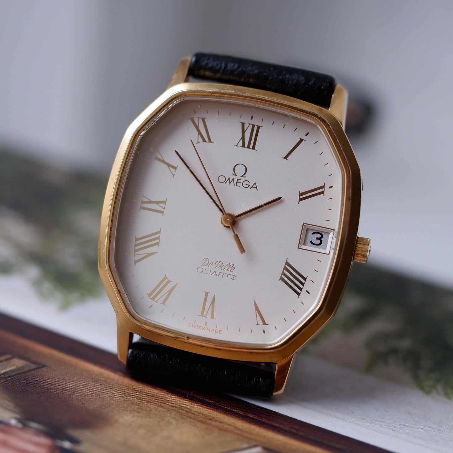 Vintage Omega De Ville Tank Ref. MD 192.0048 Gold 70s Rectangular Quartz