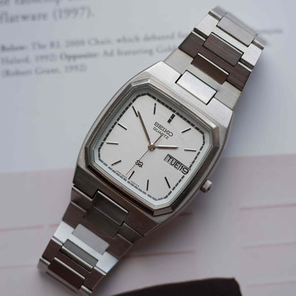 Vintage Seiko Tank Style Watch 80s Silver White Dial Integrated Bracelet Quartz