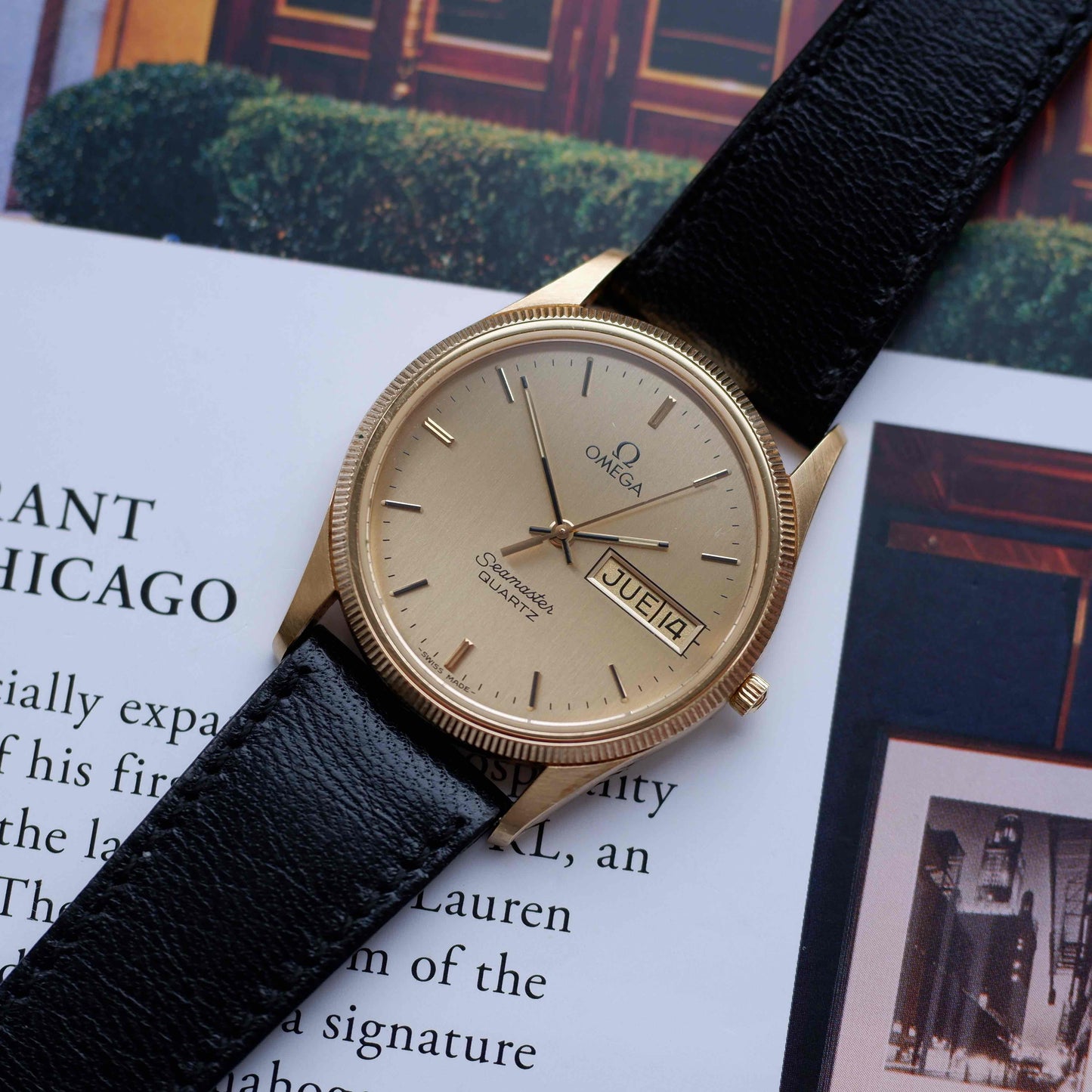 Vintage Omega Seamaster Golden 70s Engine-Turned Bezel Quartz – MINT