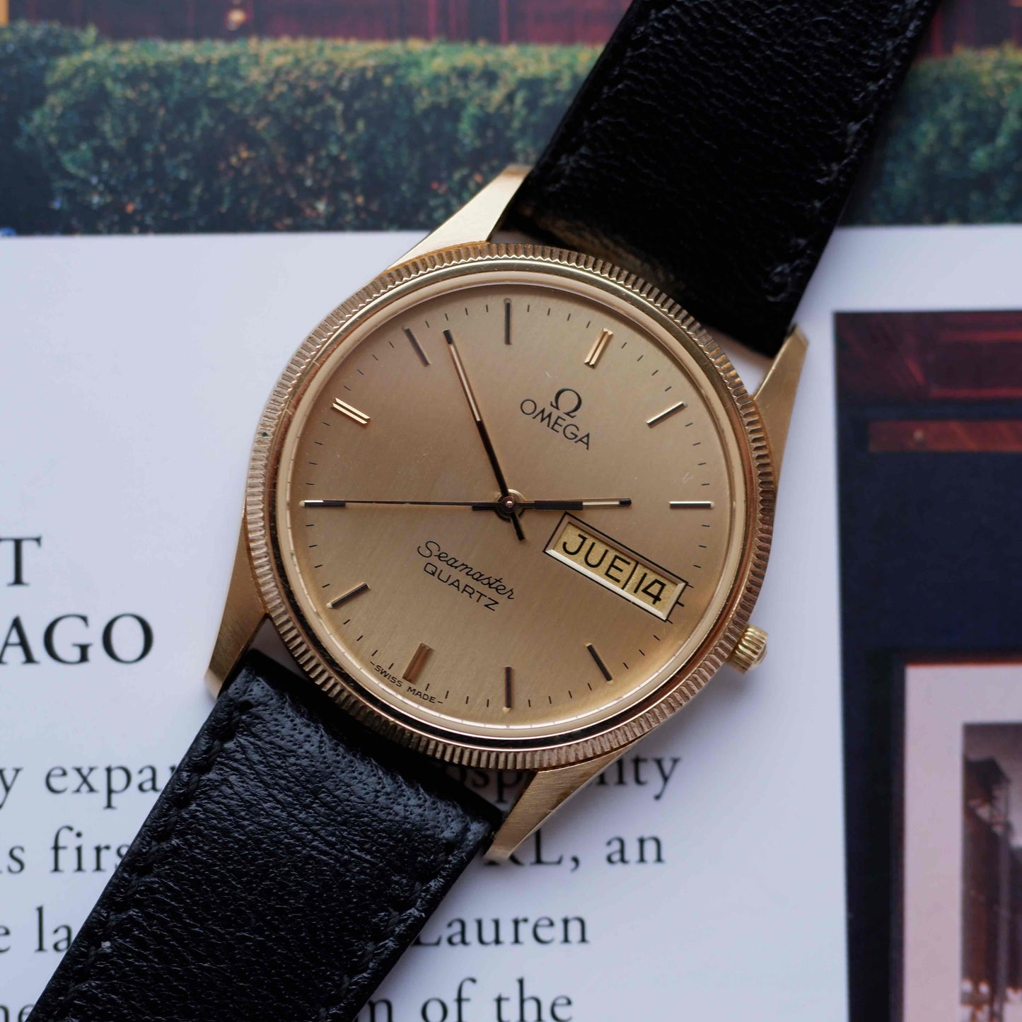 Vintage Omega Seamaster Golden 70s Engine-Turned Bezel Quartz – MINT