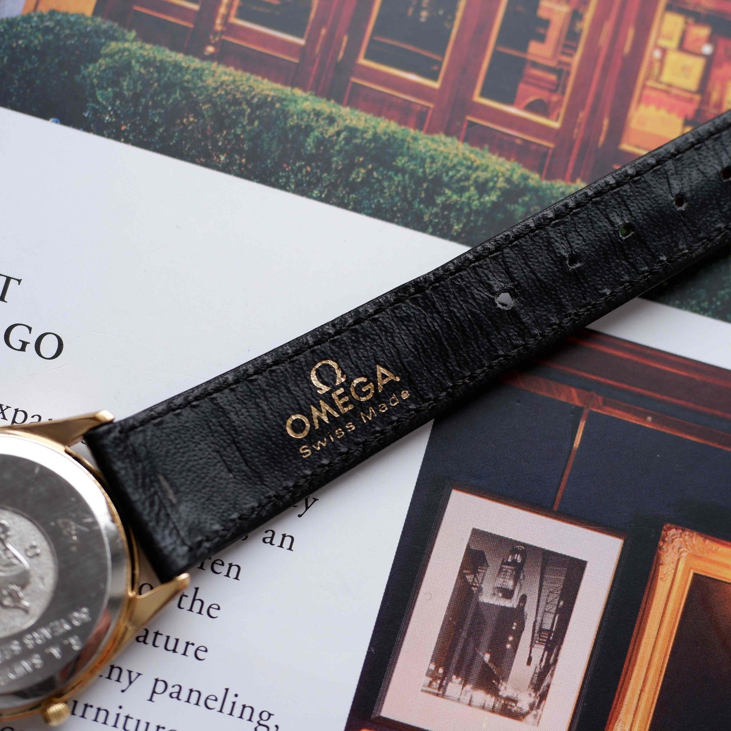 Vintage Omega Seamaster Golden 70s Engine-Turned Bezel Quartz – MINT