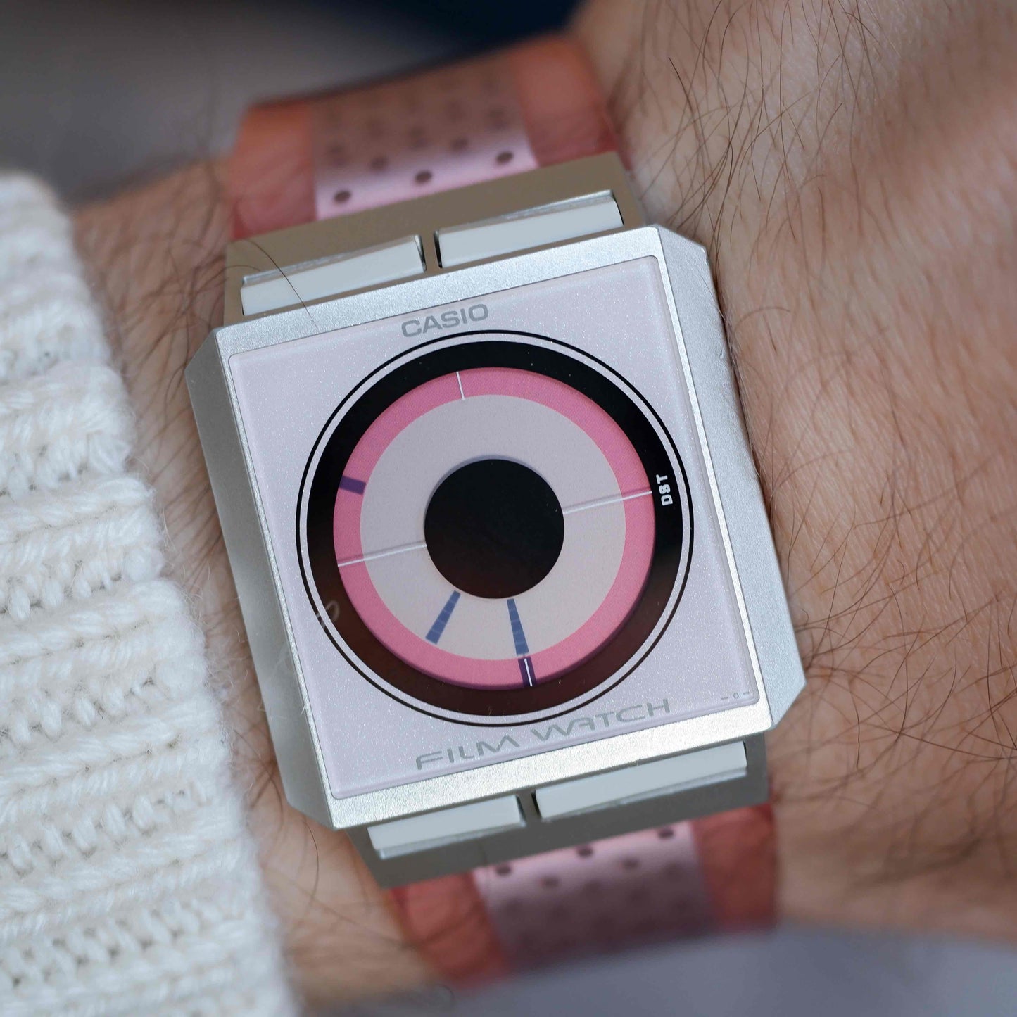 Vintage Casio Film Watch FS-02 Pink from the 90s Mint