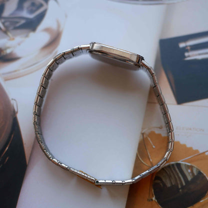 Vintage Citizen Dress Integrated Two-Tone Bracelet Strcutured Champagne Dial 80s