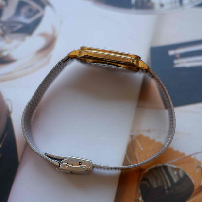 Vintage Citizen Square Watch 80s Gold Black Roman Dial Day-Date Quartz