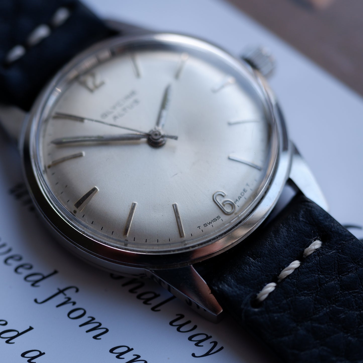 Vintage Glycine Altus Mechanical White Dial