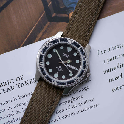 Vintage Citizen Diver Watch Day Date 80s Black Dial Quartz