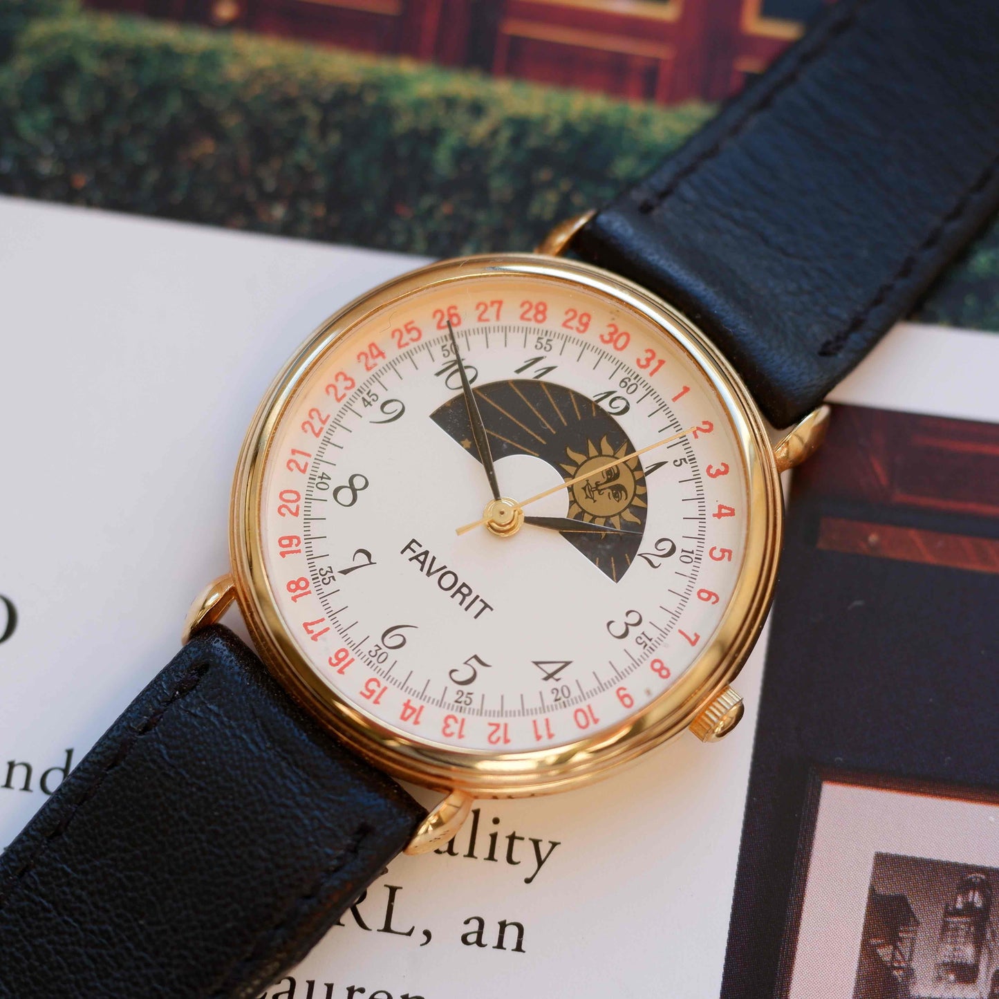 Vintage Favorit Sun & Moon Dress Watch 90s Gold Quartz Mint