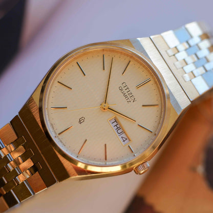 Vintage Citizen Gold Day-Date Quartz 80s Slim Case Spanish Dial