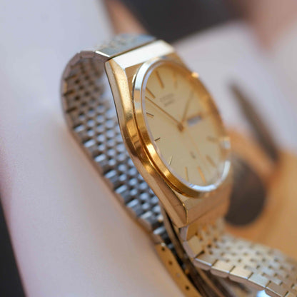 Vintage Citizen Gold Day-Date Quartz 80s Slim Case Spanish Dial