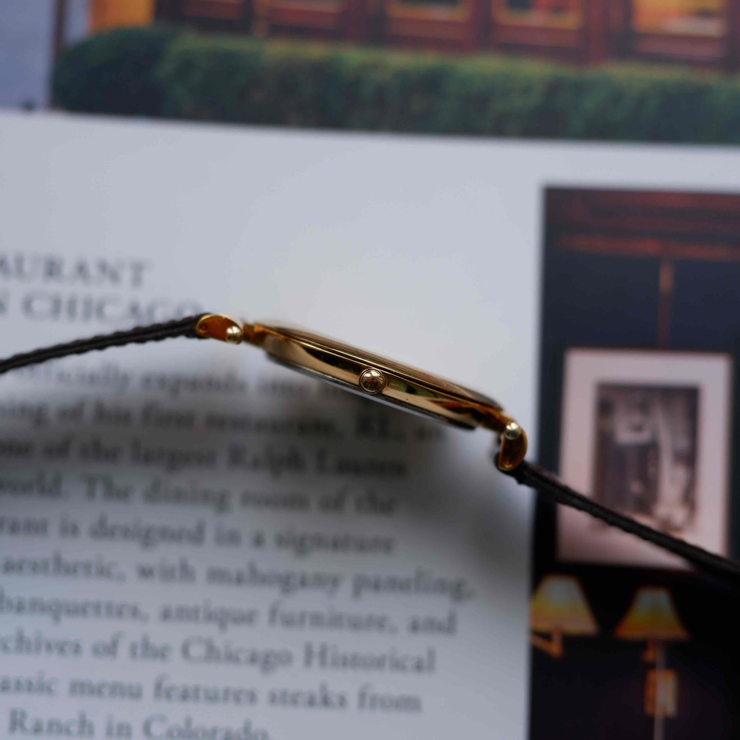 Vintage Orient Watch White Dial with Central Lugs Quartz 80s - MINT