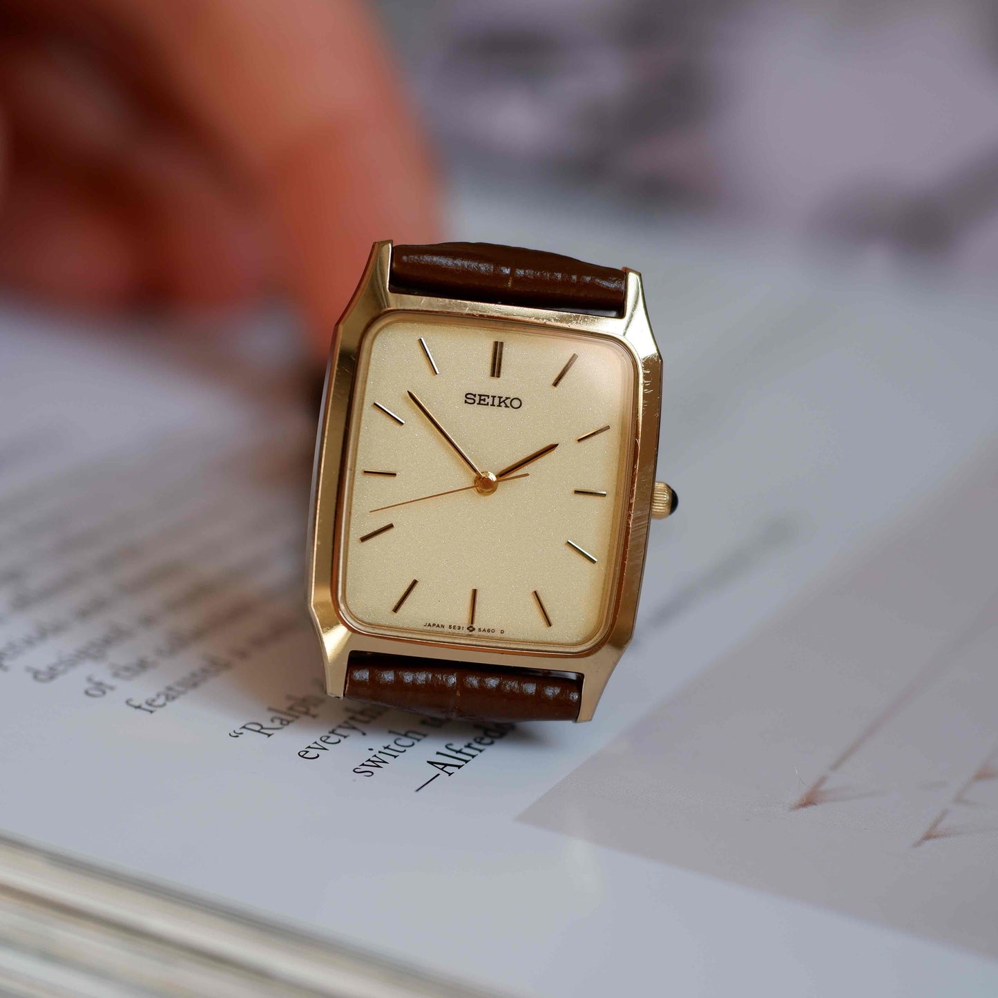 Vintage Seiko Tank 90s Gold Snowflake Dial Quartz