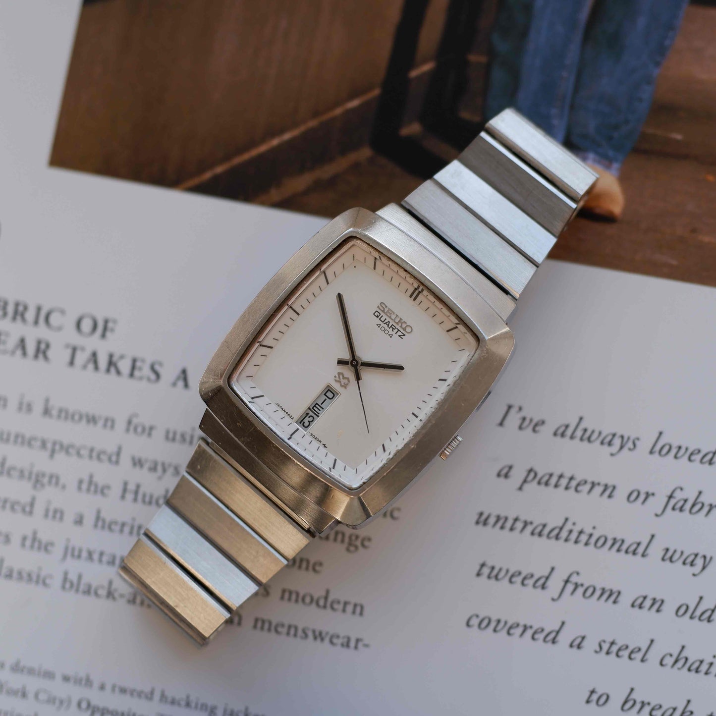 Vintage Seiko SQ 4004 Day-Date White Dial Integrated Bracelet 80s