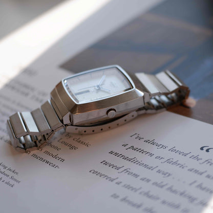 Vintage Seiko SQ 4004 Day-Date White Dial Integrated Bracelet 80s