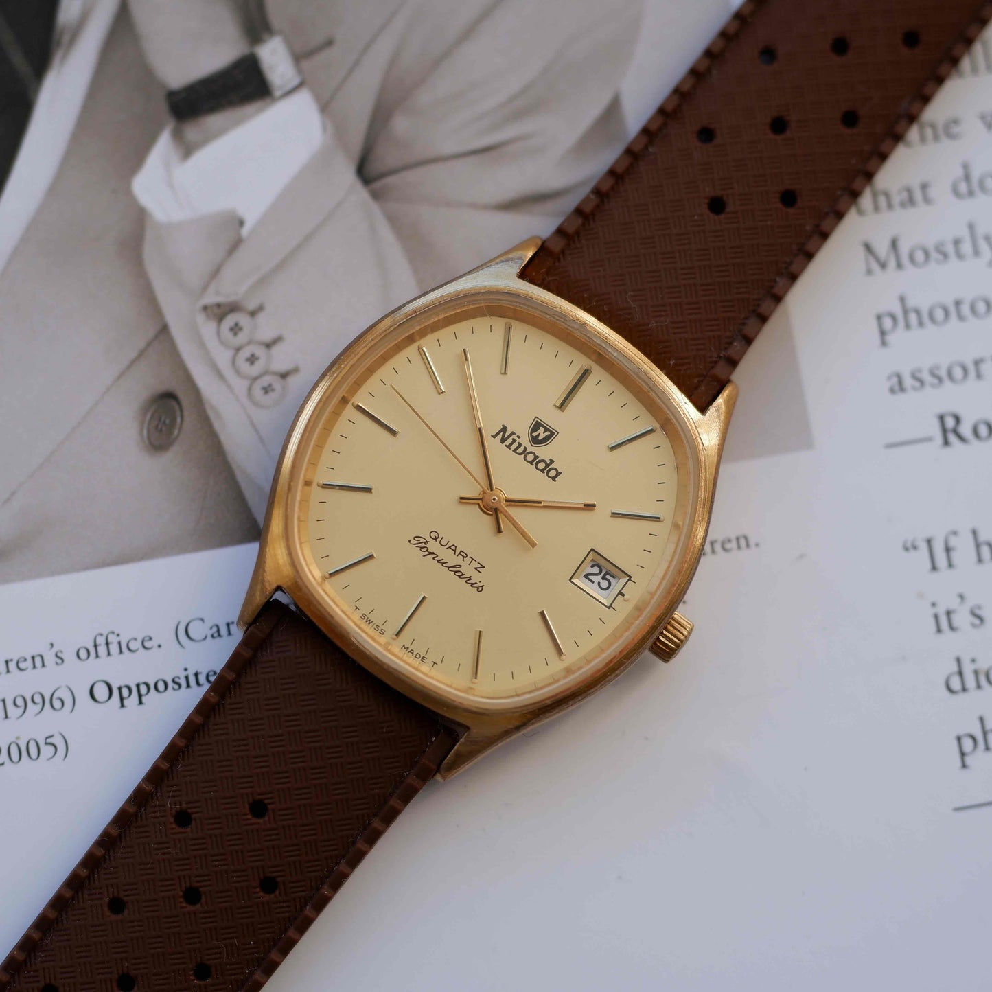 Vintage Nivada Popularis 80s Gold Case Minimalist Swiss Quartz