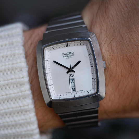 Vintage Seiko SQ 4004 Day-Date White Dial Integrated Bracelet 80s