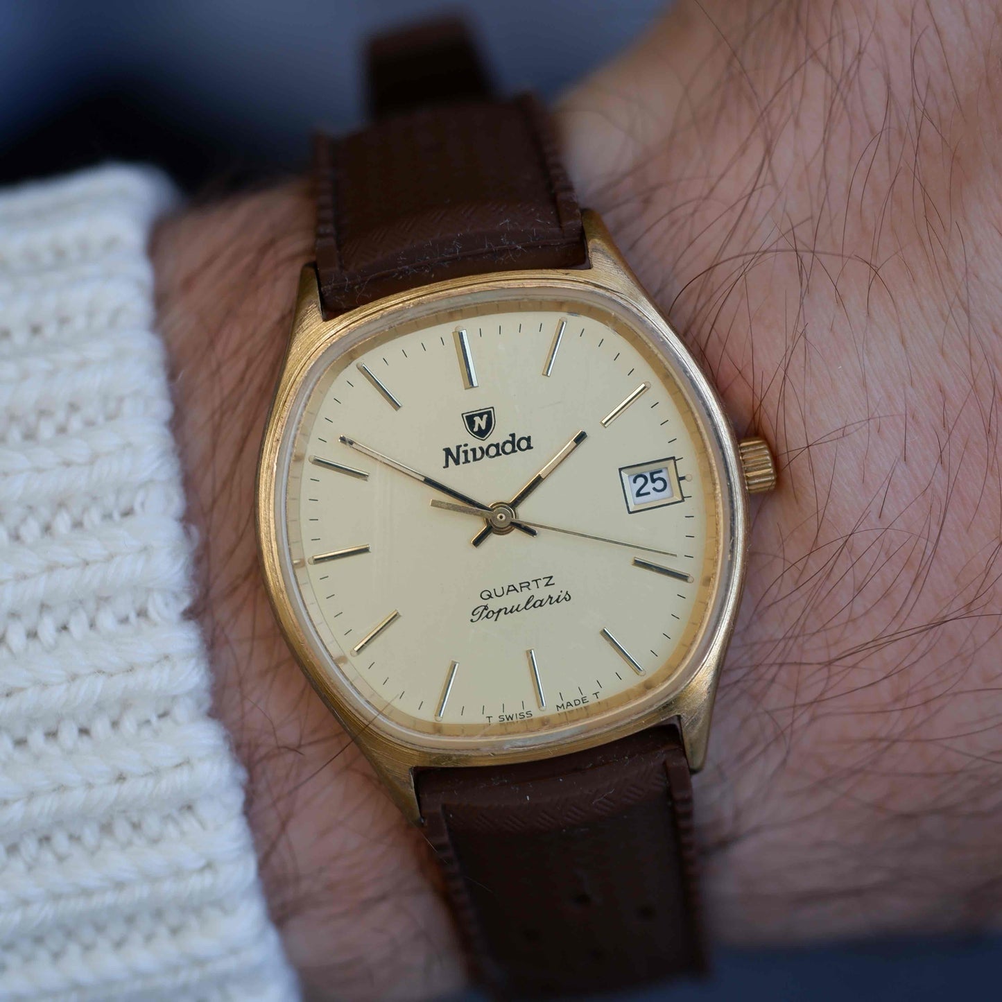 Vintage Nivada Popularis 80s Gold Case Minimalist Swiss Quartz