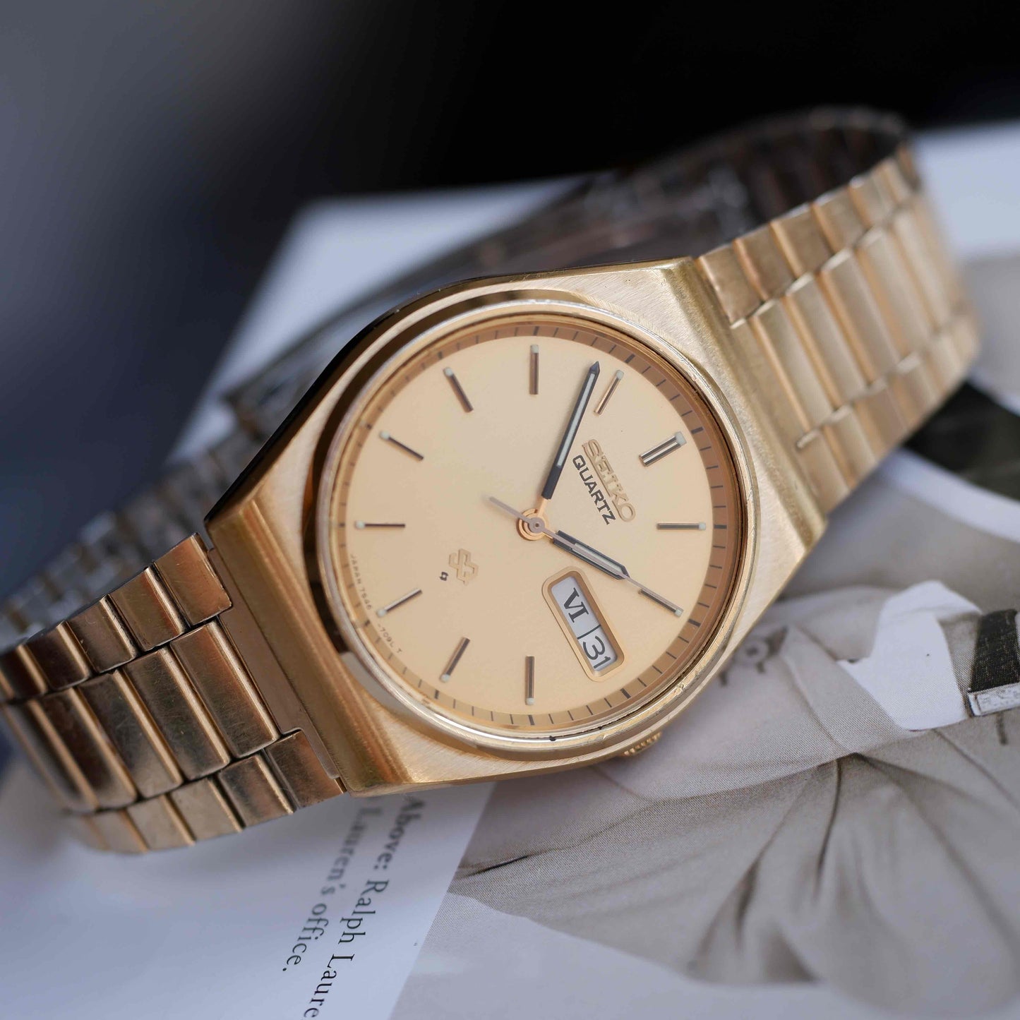 Vintage Seiko Quartz Day Date 90s with Gold Burst Dial and Roman Day