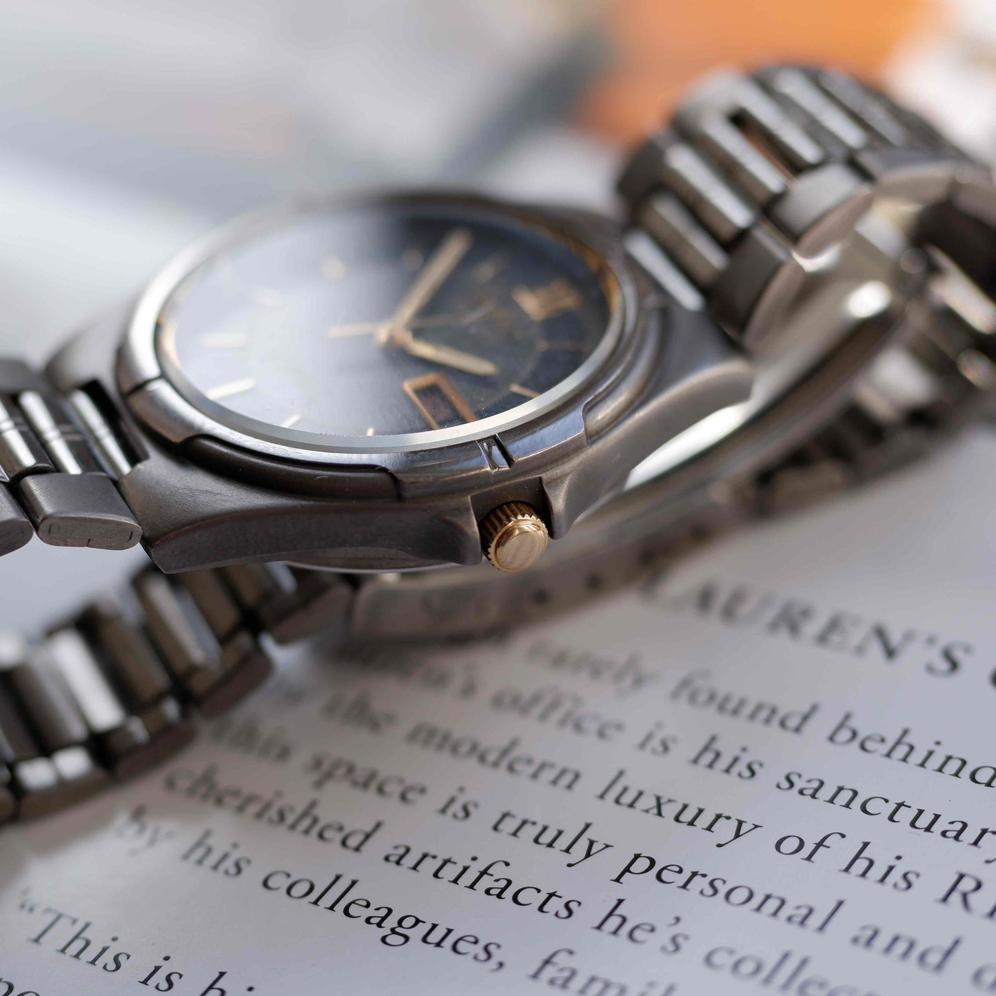 Vintage Seiko SQ100 Day-Date Black and Gold Frosted Dial 80s