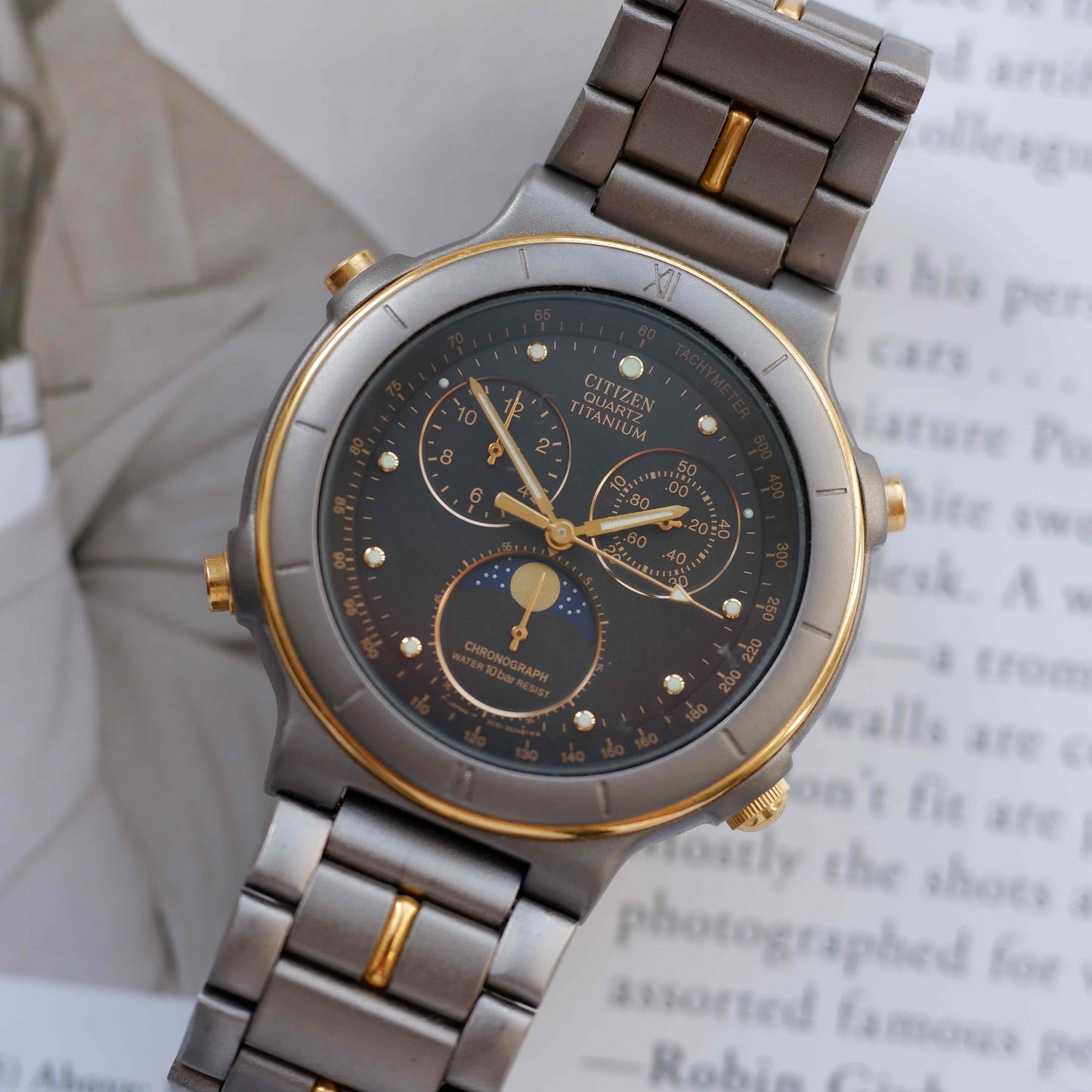 Vintage Citizen Moon Phase Chronograph Titan Watch 90s Gold Quartz MINT