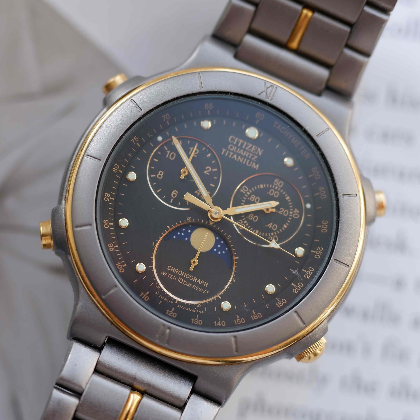 Vintage Citizen Moon Phase Chronograph Titan Watch 90s Gold Quartz MINT