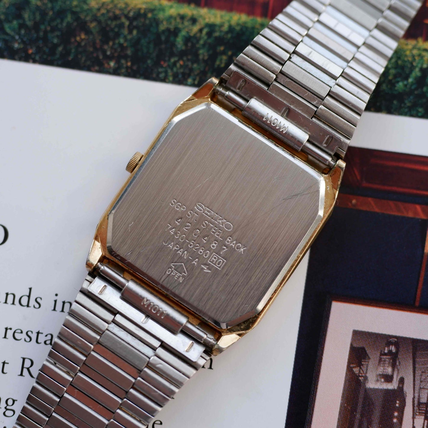 Vintage Seiko Tank Ultra Thin 80s Black Roman Dial Quartz