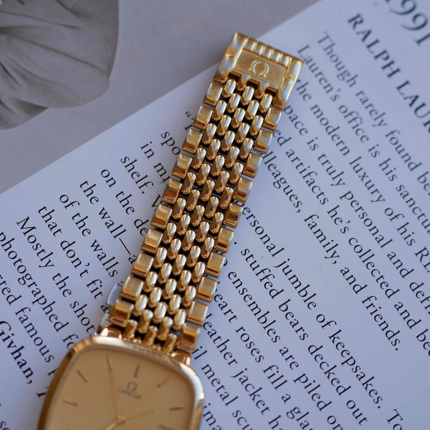 Vintage Omega Gold Plated TV Case Structured Dial Quartz Watch 1980s