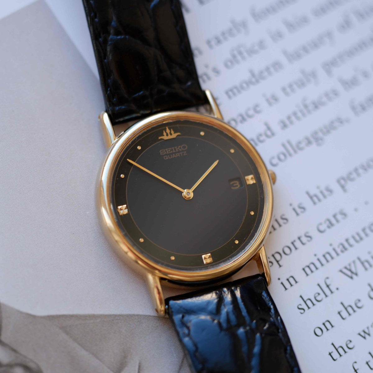 Vintage Seiko Crest 90s Gold Black Dial Quartz with Date