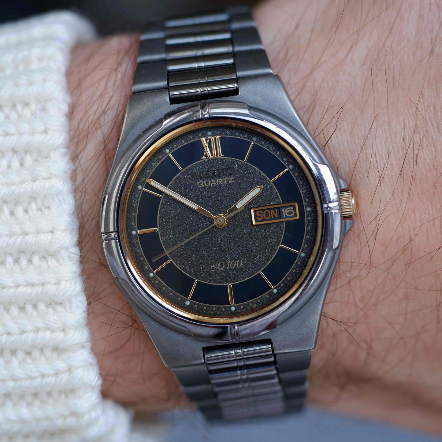 Vintage Seiko SQ100 Day-Date Black and Gold Frosted Dial 80s