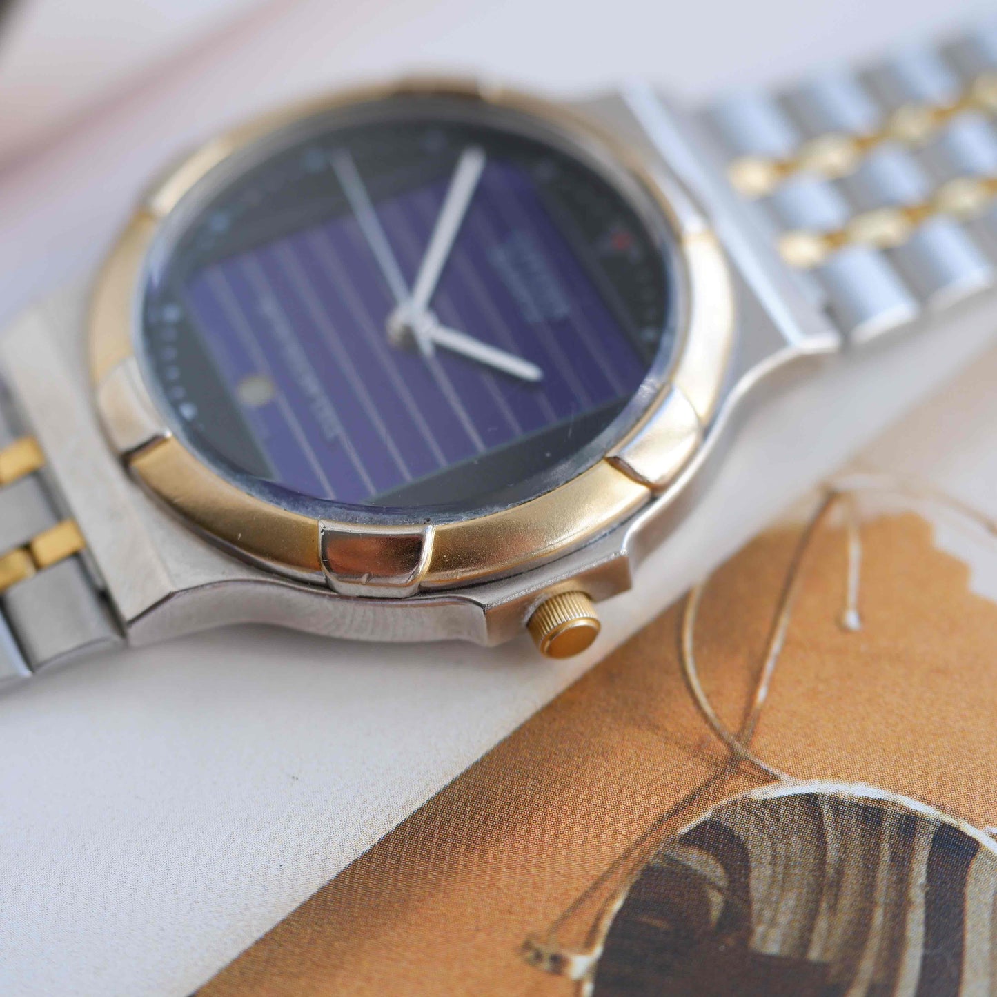 Vintage Citizen Solar Space Dial Quartz Watch 80s Two-Tone Date